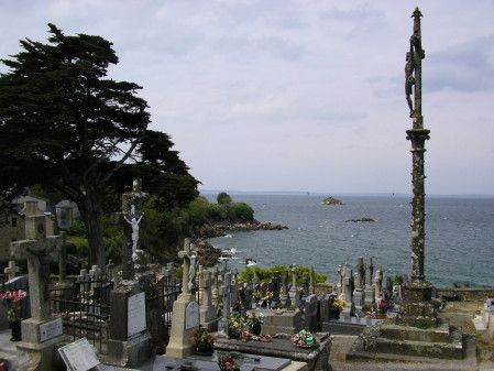 (51) Le cimetière marin de TréboulDouarnenez